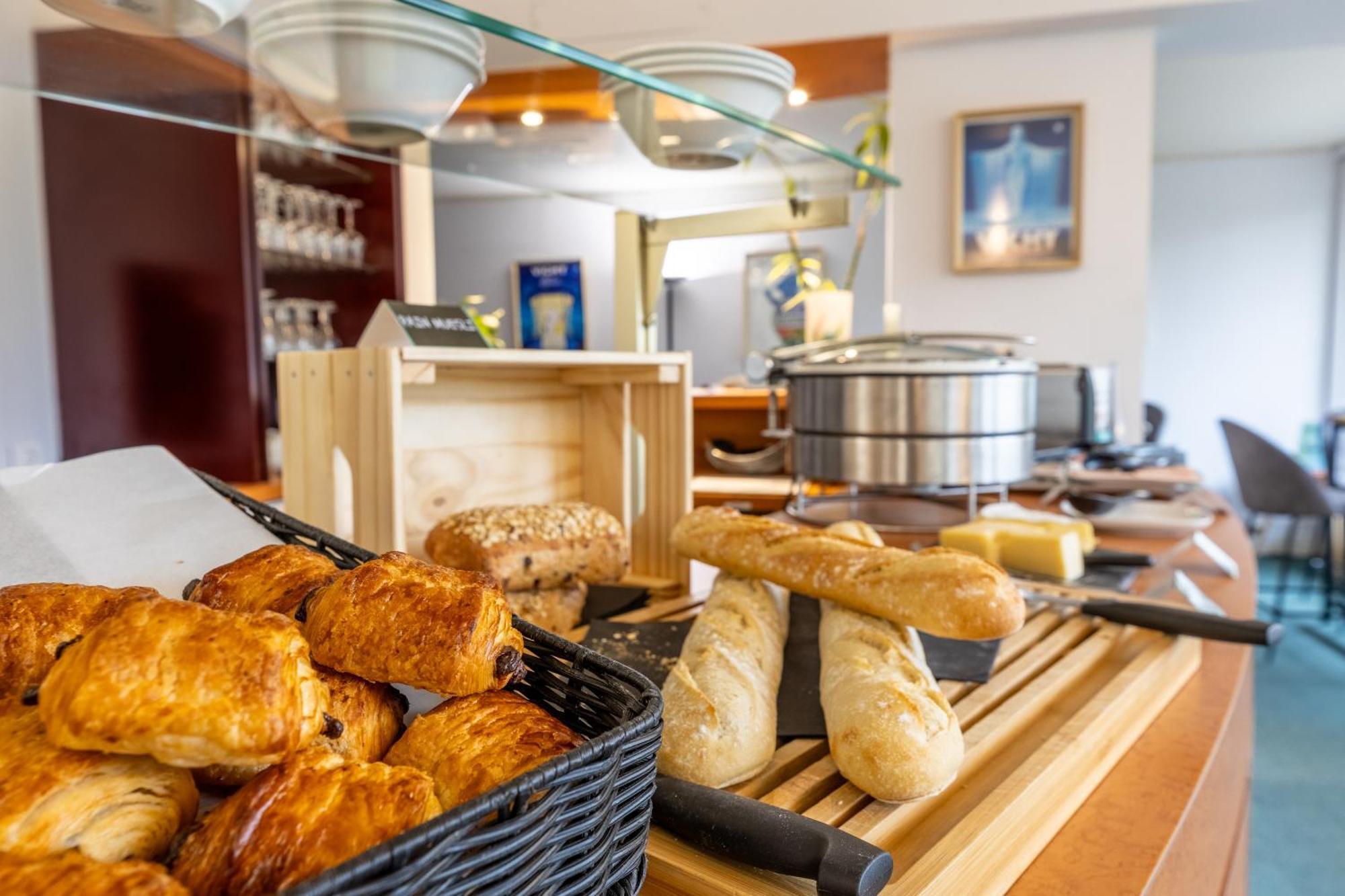 Brit Hotel Le Parc Vichy Bellerive-sur-Allier Kültér fotó